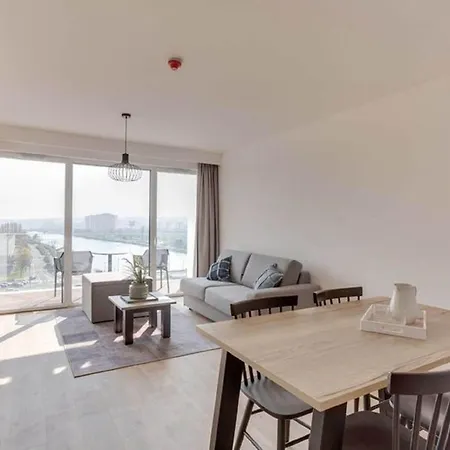 In By The Marina بولون-سور-مير