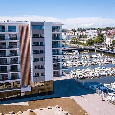 In By The Marina شقة