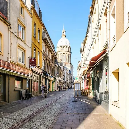 In By The Marina * بولون-سور-مير